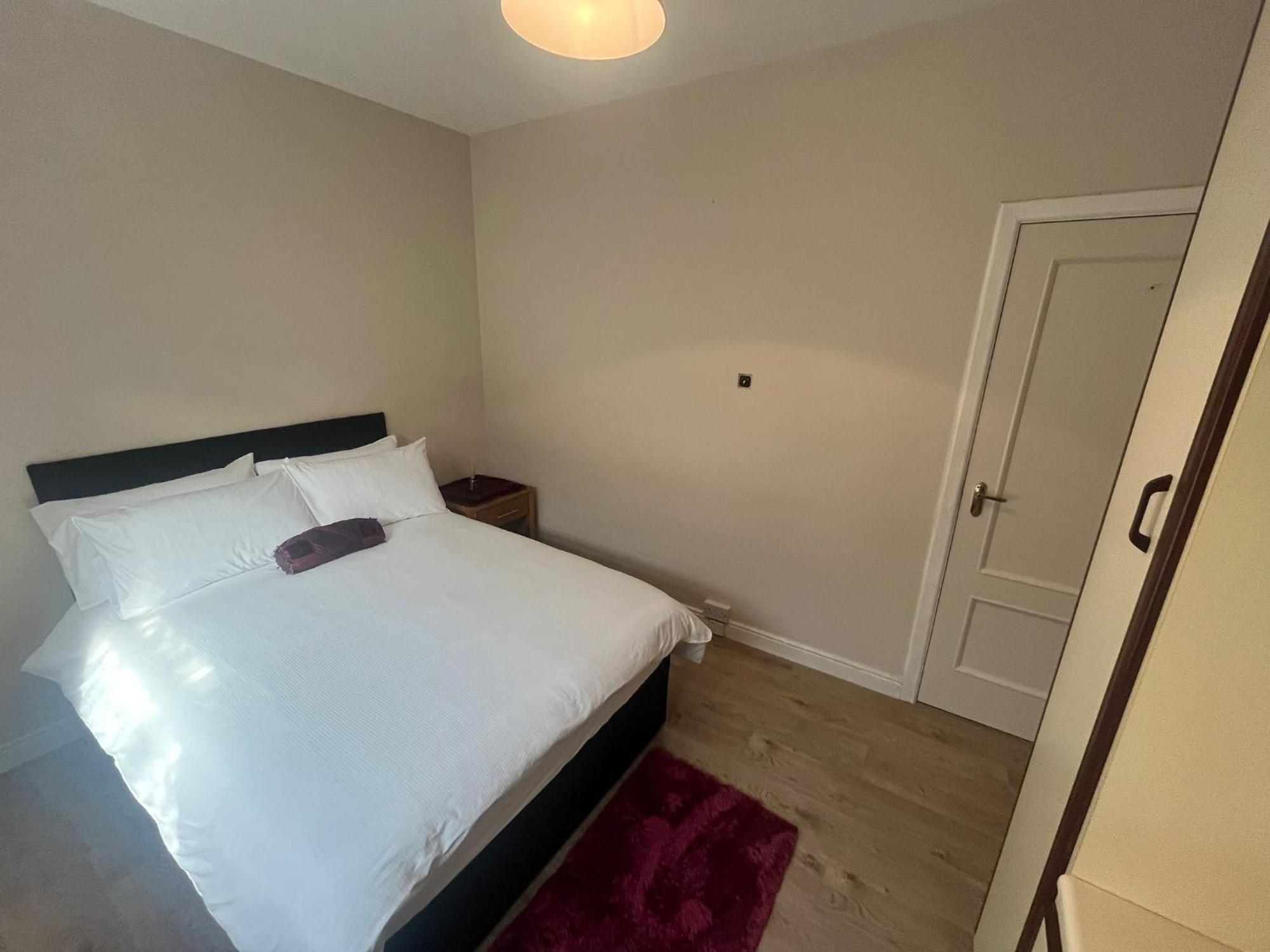 Yeats Lodge Self Catering Apartment And Bar Galway Bagian luar foto