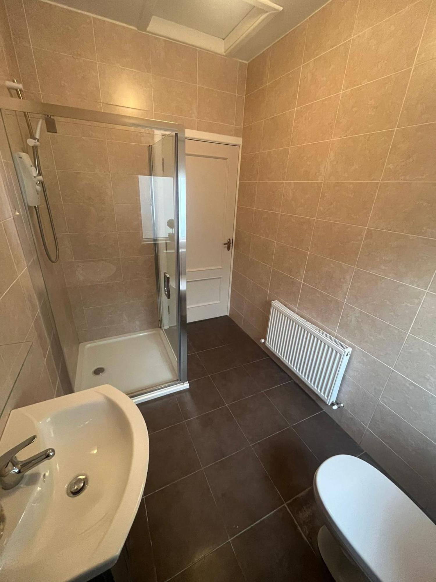 Yeats Lodge Self Catering Apartment And Bar Galway Bagian luar foto