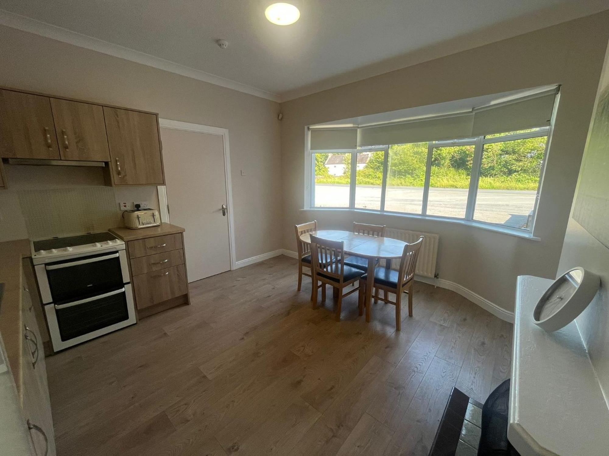 Yeats Lodge Self Catering Apartment And Bar Galway Bagian luar foto
